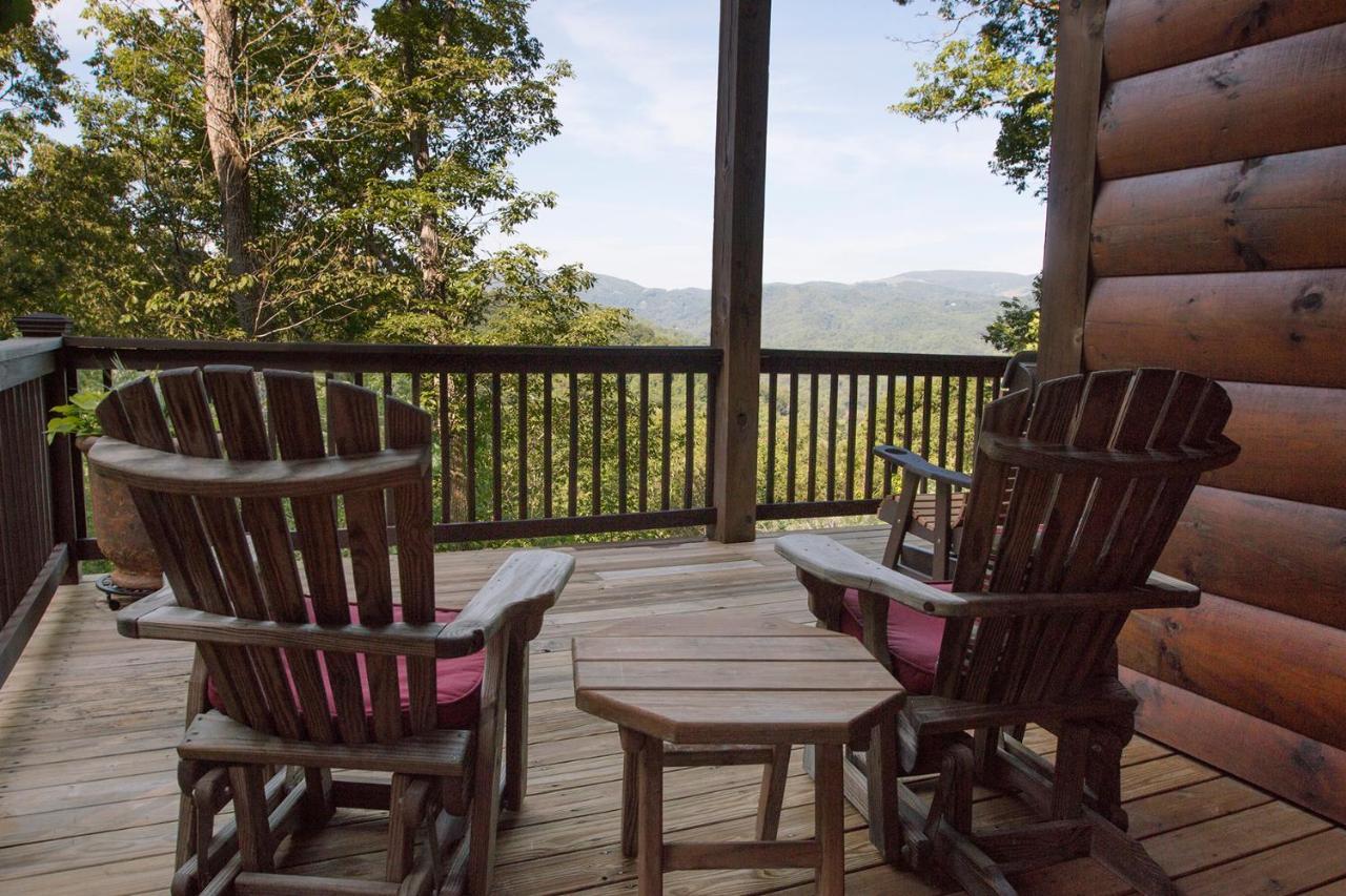 Lazy Bear Lodge Valle Crucis Esterno foto